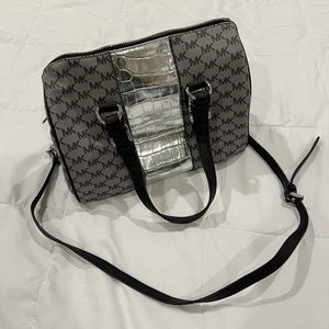 Michael Kors Grayson Center Stripe Chain Bag